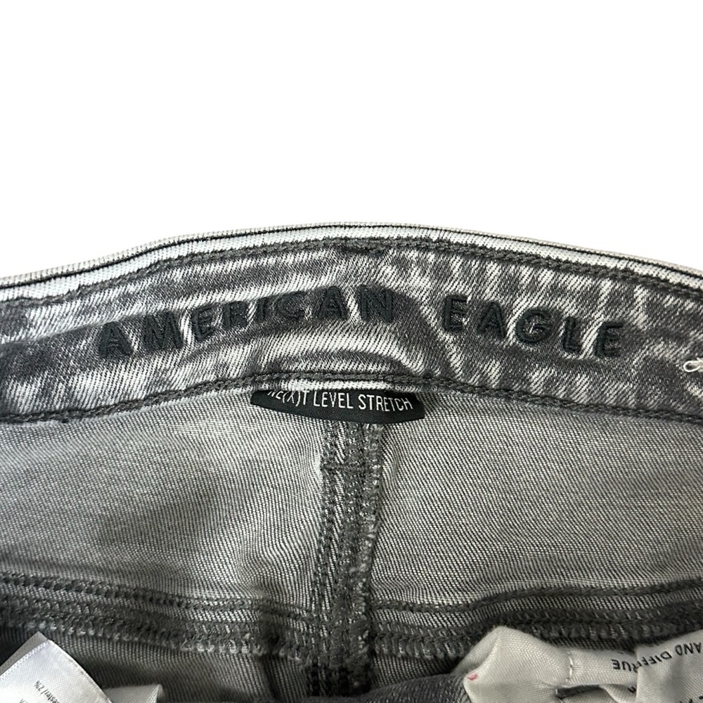 American Eagle Outfitters Light Gray Distressed Skinny Jeans - Picture 4 of 5